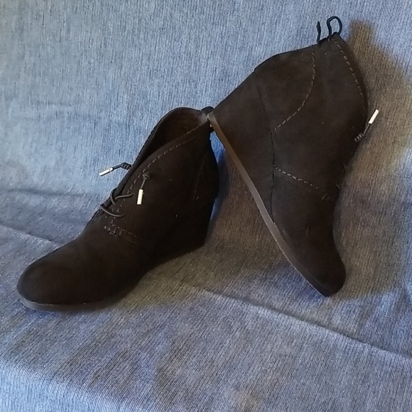 Austin Trading Co. Shoes - Wedge booties